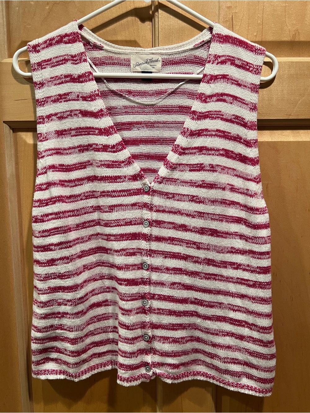 Universal Thread Sweater White Red Striped Button Front Vest Tank Casual Chic L